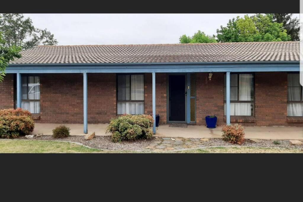 Blue Wren Bnb باثورست المظهر الخارجي الصورة